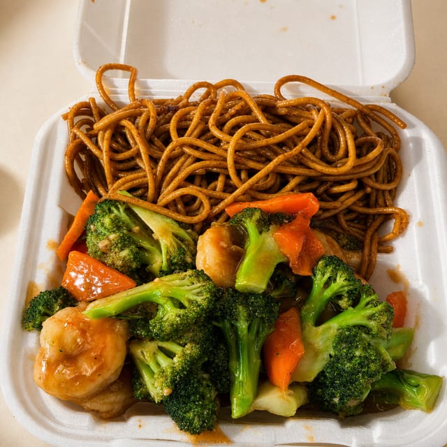 SHRIMP BROCCOLI.