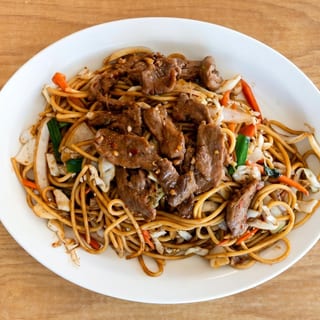 BEEF LO-MEIN
